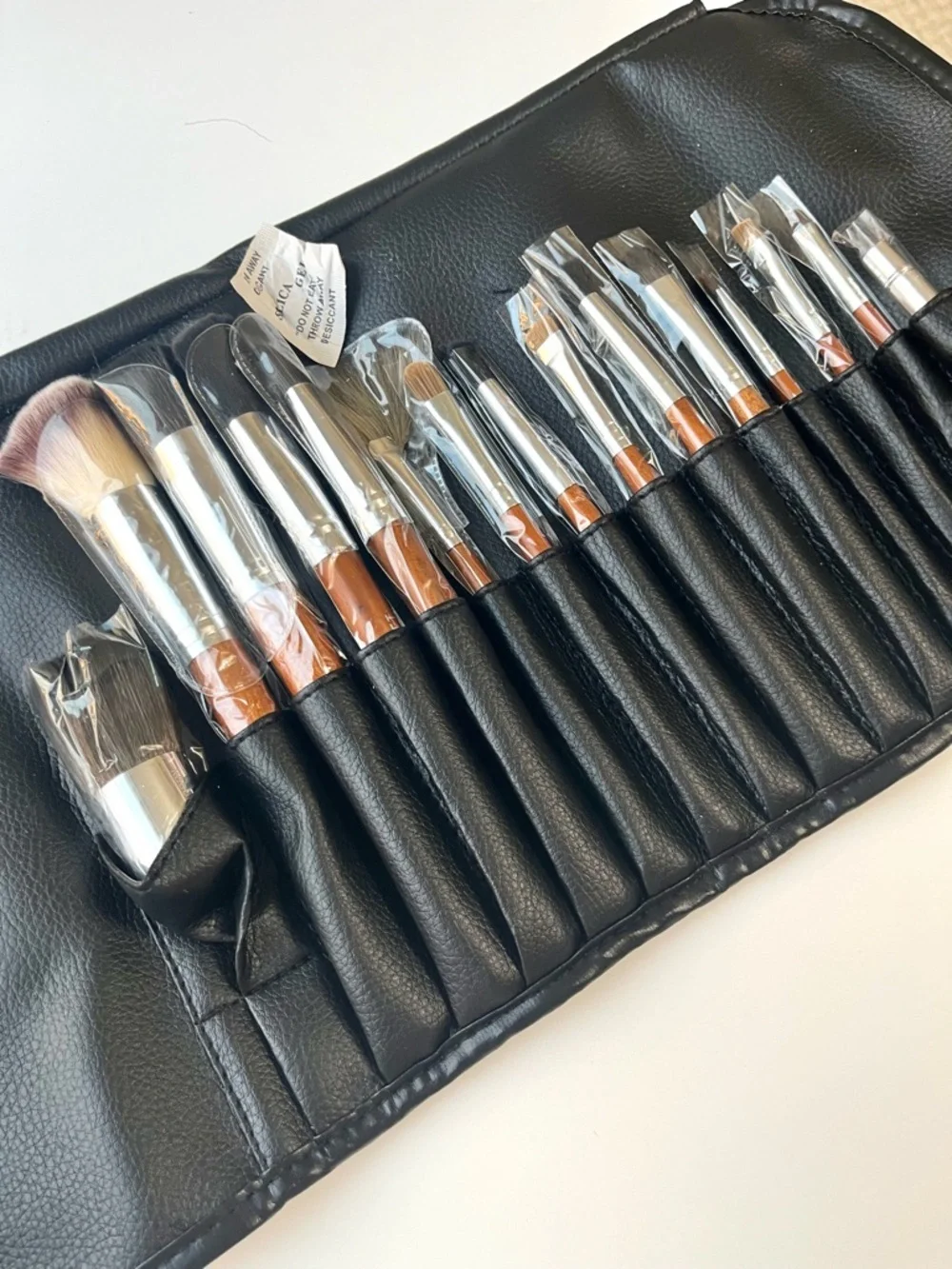 VANITY PLANET Makeup Brush Palette Set with Leather Case NWT, 15 BRUSHES